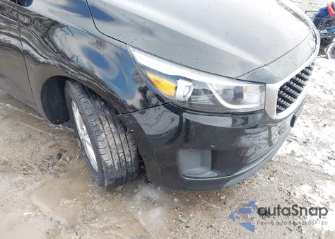 2018 Kia Sedona Lx z USA, uszkodzony, nr VIN KNDMB5C14J6357855